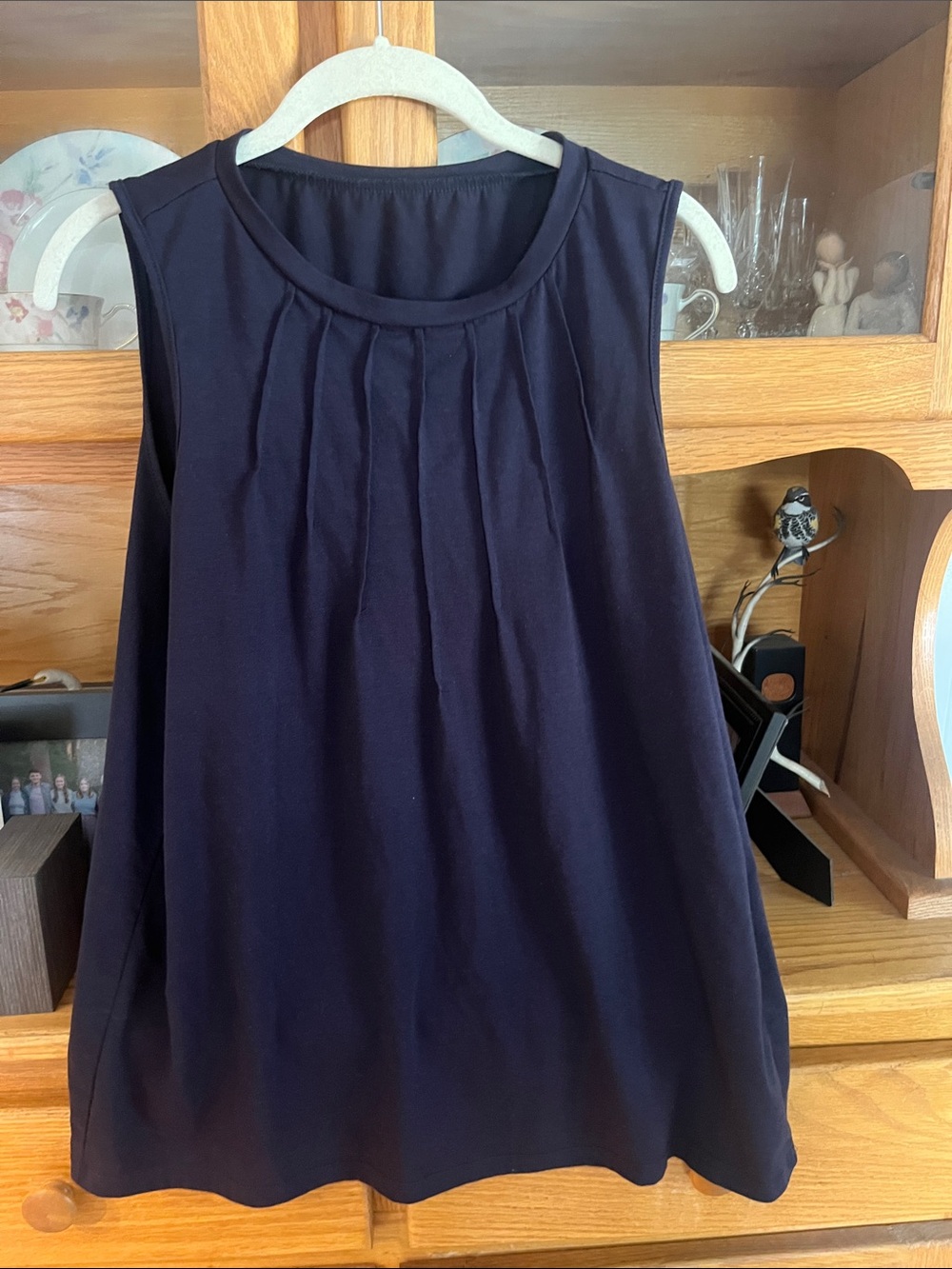 Sleeveless Pleated Women's Top - navy
